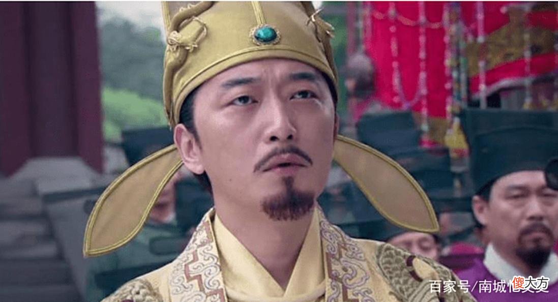 【爱历史】野史：相士去一人家，刚进门掉头就走：这一家子都不是凡人！