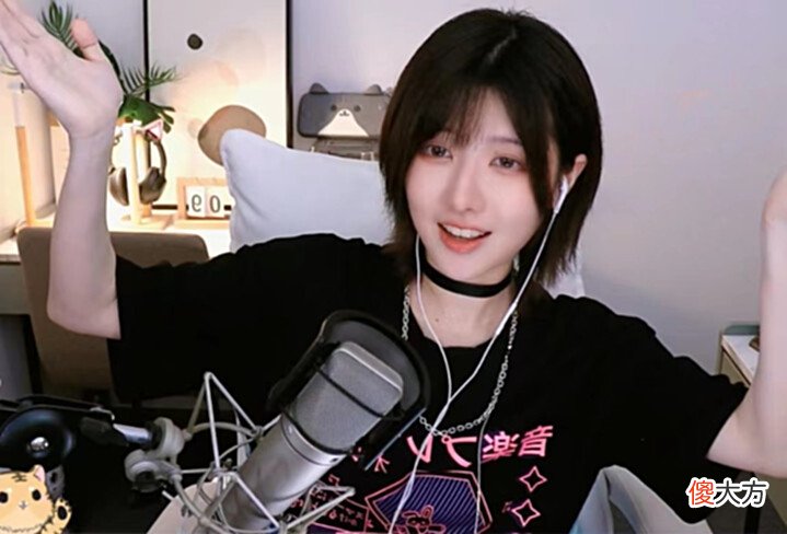 【游戏世界】全网最强可达鸭还原者?B站主播鹿火人气暴涨,语言天赋太强了