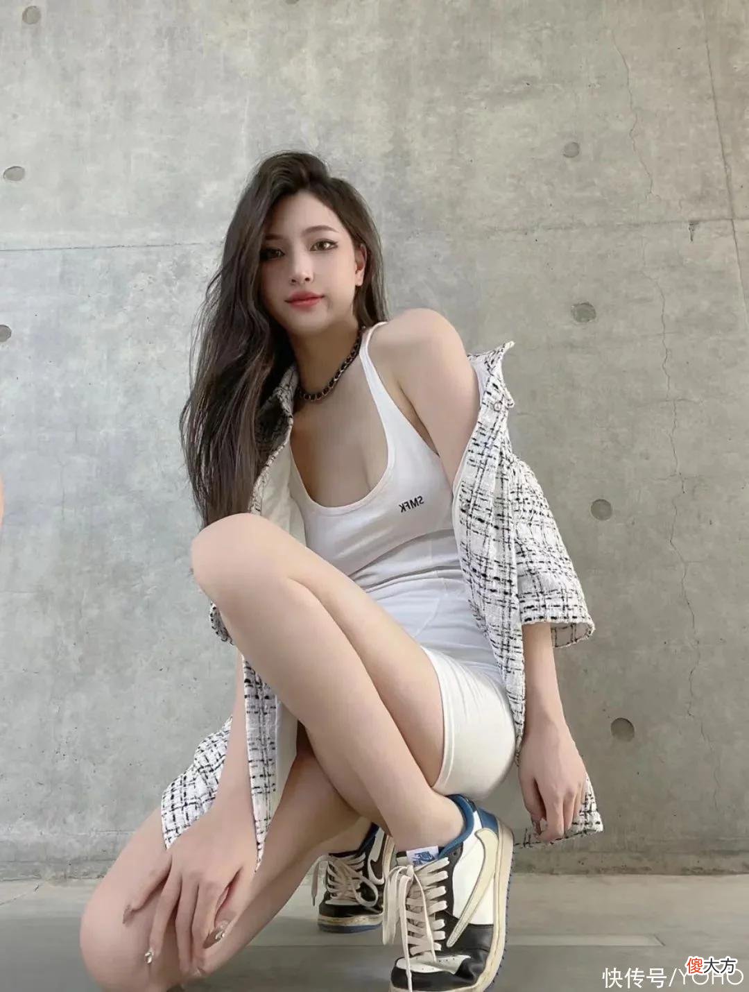 【时尚一点】SNKR Girls送鞋丨水蜜桃球鞋女孩，甜美气氛让你感受不一样的夏日 6.6-6.12