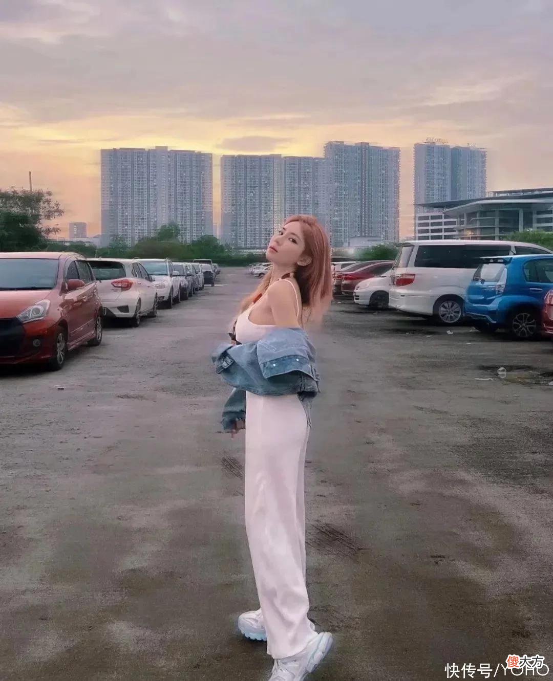 【时尚一点】SNKR Girls送鞋丨水蜜桃球鞋女孩，甜美气氛让你感受不一样的夏日 6.6-6.12