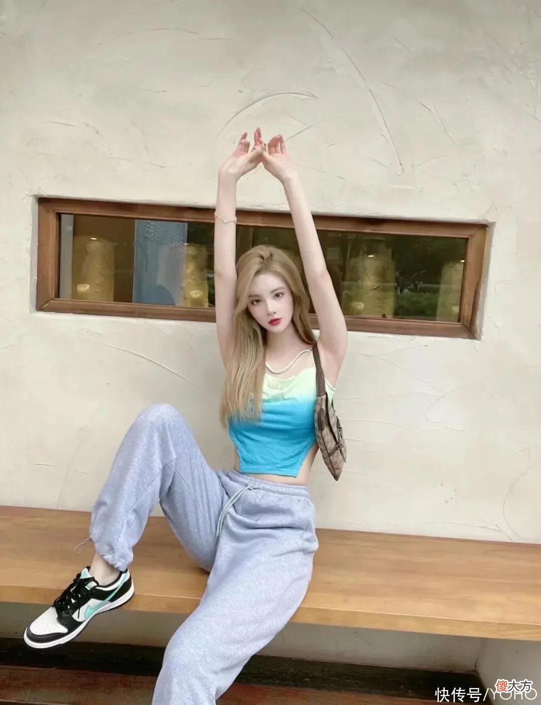 【时尚一点】SNKR Girls送鞋丨水蜜桃球鞋女孩，甜美气氛让你感受不一样的夏日 6.6-6.12