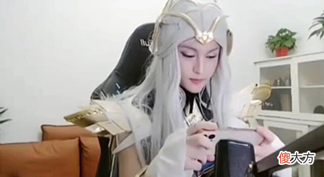 【游戏世界】北慕直播做出一举动，网友评价的确是第一露娜，这波微凉输麻了