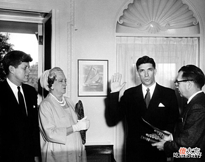 【爱历史】约旦平民王后:“赶走”婆婆,被丈夫独宠29年,比公主小姑子幸福