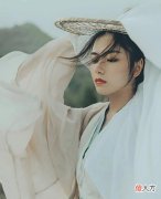 【历史故事】《家养权臣：娇妻秀色可餐》穿成权臣娘子，被狂宠，9.9分冲榜一