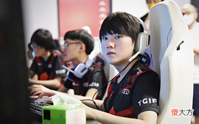 【游戏迷】JDG下手太狠！TES失利后三人登上死亡榜，阿水打破耻辱纪录