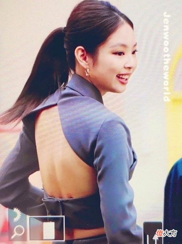 【就爱时尚】御姐范儿和元气少女感的Jennie让人惊讶了