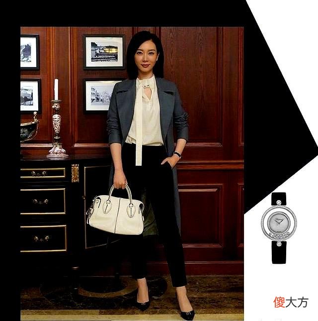 【时尚一点】这套简直太完美了，白色微透深V领吊带背心