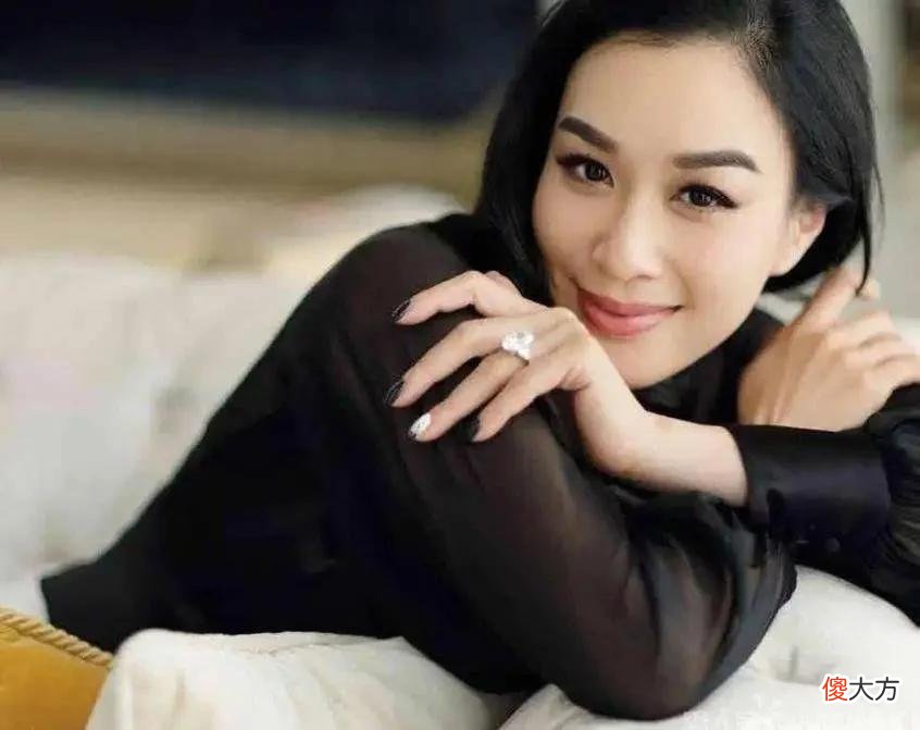【时尚一点】20位“冻龄女神”生图大合集！真假冻龄一目了然，谁在用妆容骗人