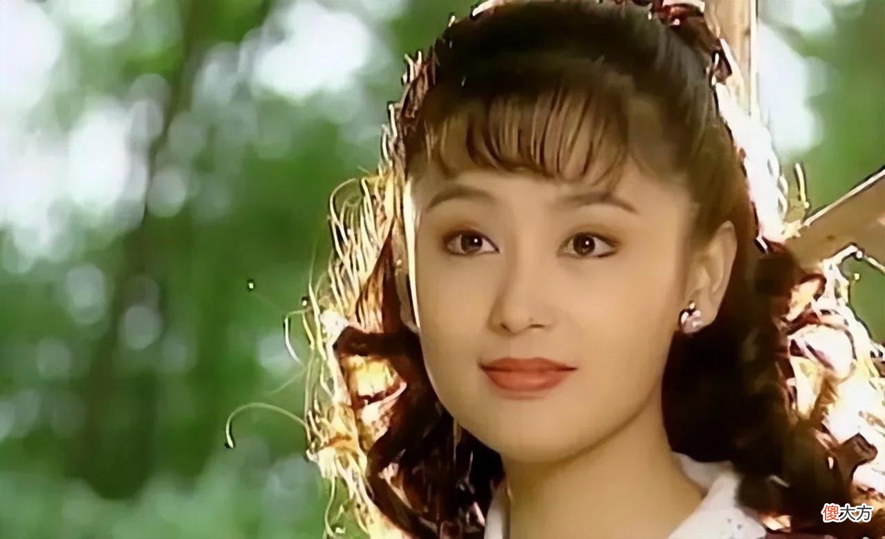 【时尚一点】20位“冻龄女神”生图大合集！真假冻龄一目了然，谁在用妆容骗人