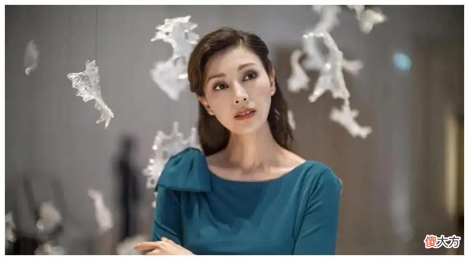 【时尚一点】20位“冻龄女神”生图大合集！真假冻龄一目了然，谁在用妆容骗人