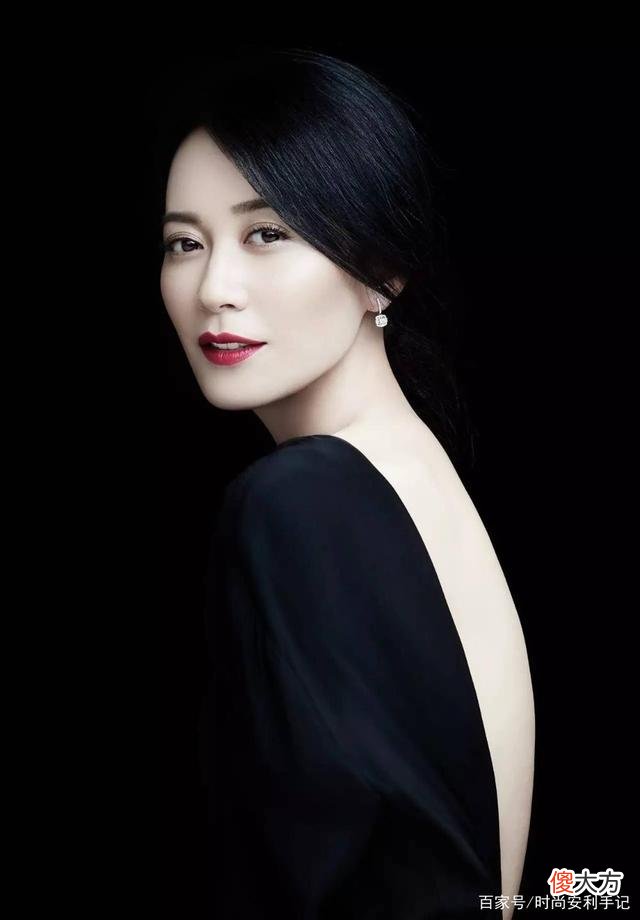【时尚一点】俞飞鸿的这个活动造型,美得耀眼,美得无法呼吸