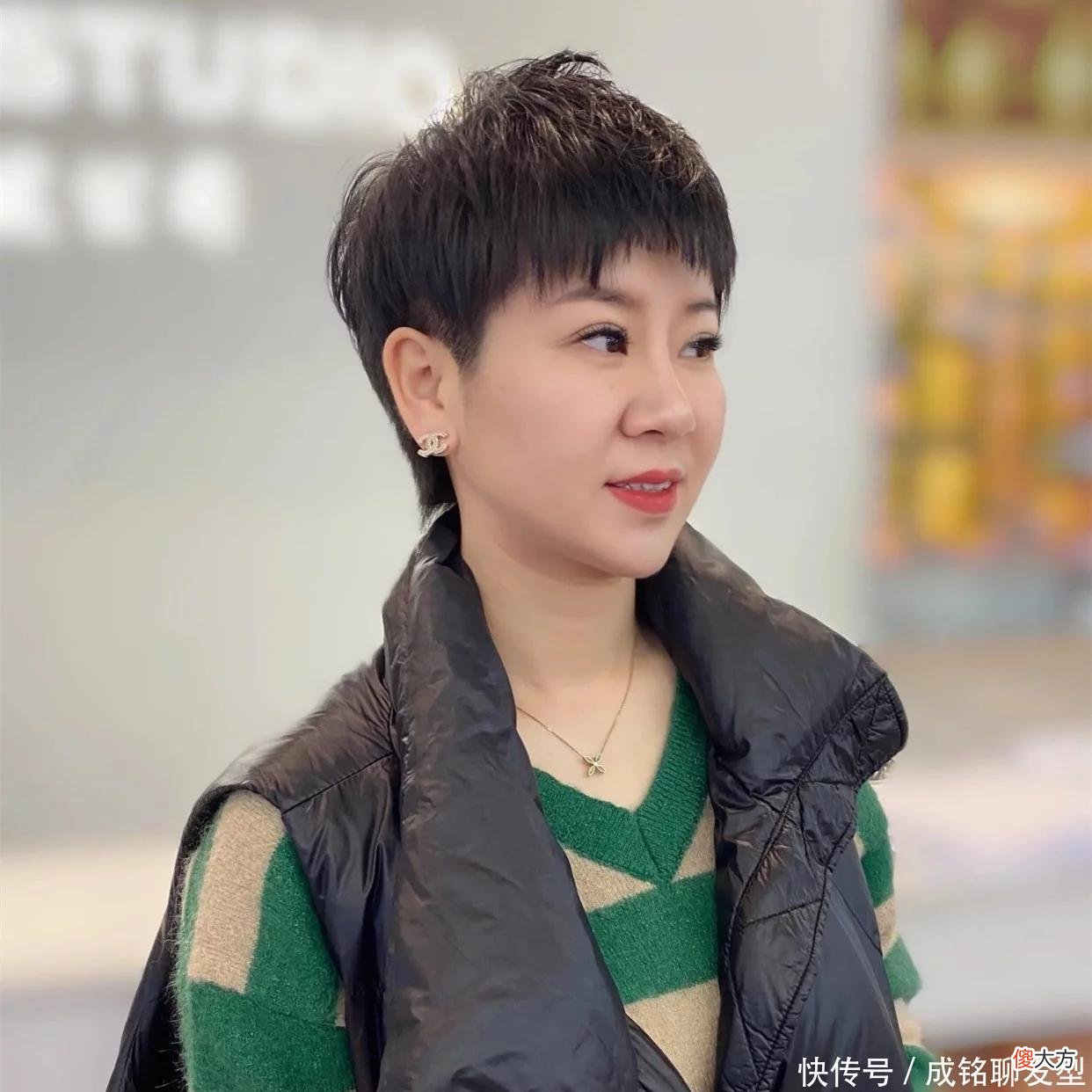 【时尚一点】50岁的女人头发太多，适合什么发型？9款清爽减龄的发型，超好看