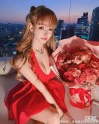 【就爱时尚】红色吊带连衣裙，洋气百搭又减龄