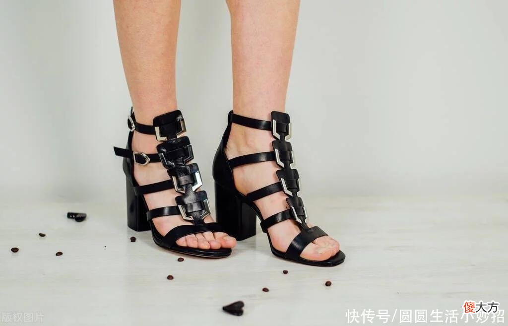 【就爱时尚】不管有钱没钱,家里5种鞋子不建议经常穿,看了及时告诉家里人