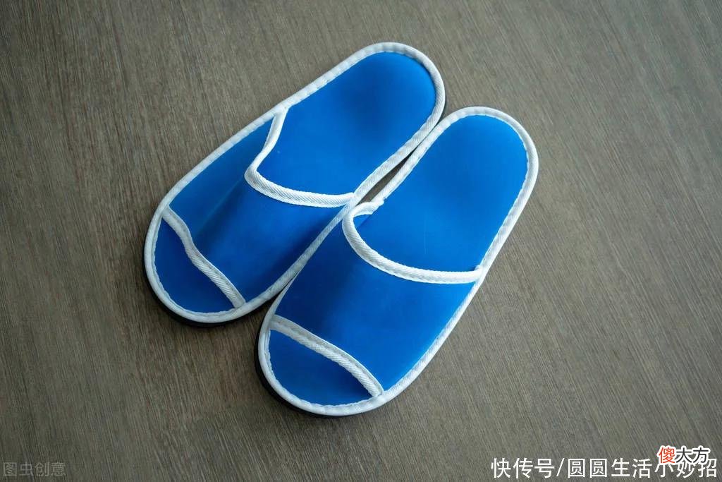 【就爱时尚】不管有钱没钱,家里5种鞋子不建议经常穿,看了及时告诉家里人