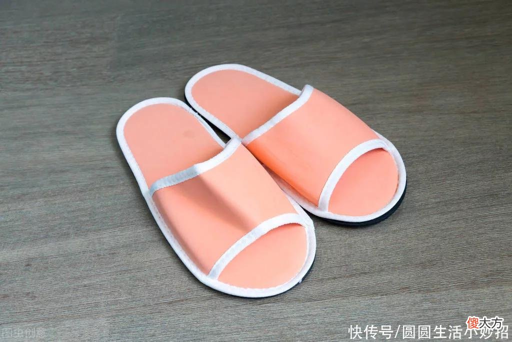 【就爱时尚】不管有钱没钱,家里5种鞋子不建议经常穿,看了及时告诉家里人
