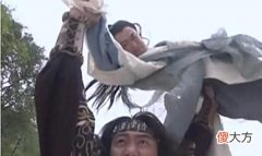 【历史故事】天龙中北乔峰南慕容原本齐名,为何后来二人差距越来越大?