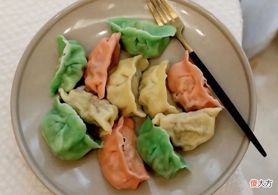 饺子是热水煮还是冷水煮 饺子是水开煮还是冷水煮