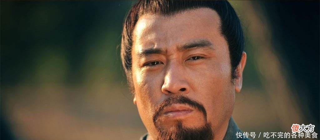 【爱历史】他被刘备推举为秀才,被吕布胁迫时宁死不骂刘备,最后却跟了曹操!