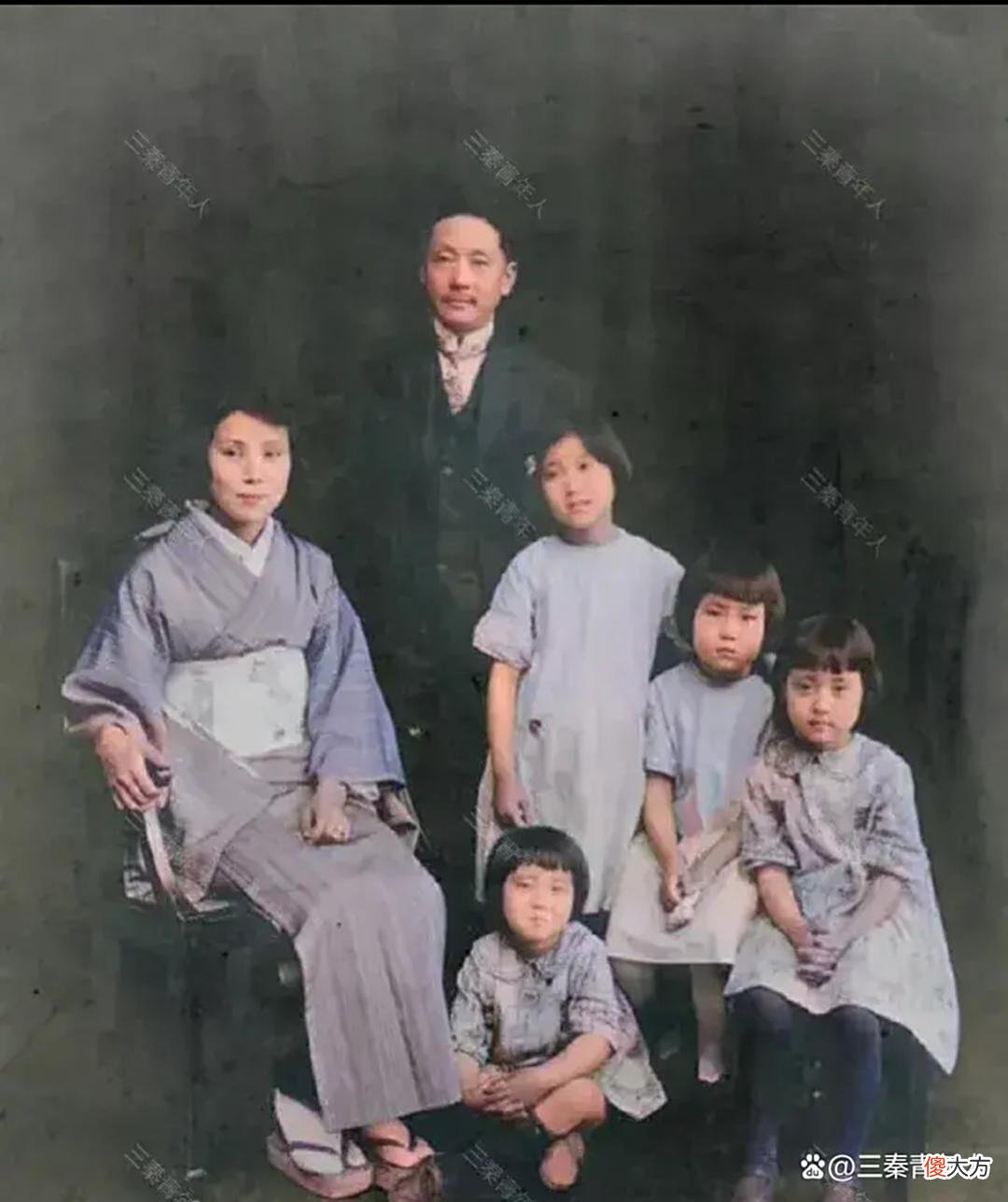 【历史故事】老照片:蒋英童年的罕见留影,王凤阁临刑前的孤情绝照!