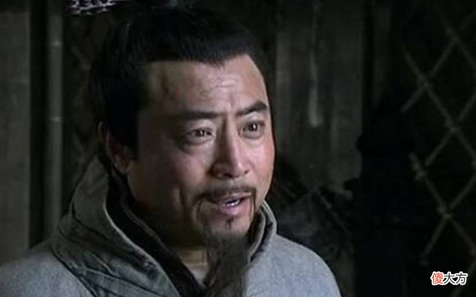 【爱历史】击败袁绍后，谋士嚣张地对曹操说了12字，曹操将他斩首示众