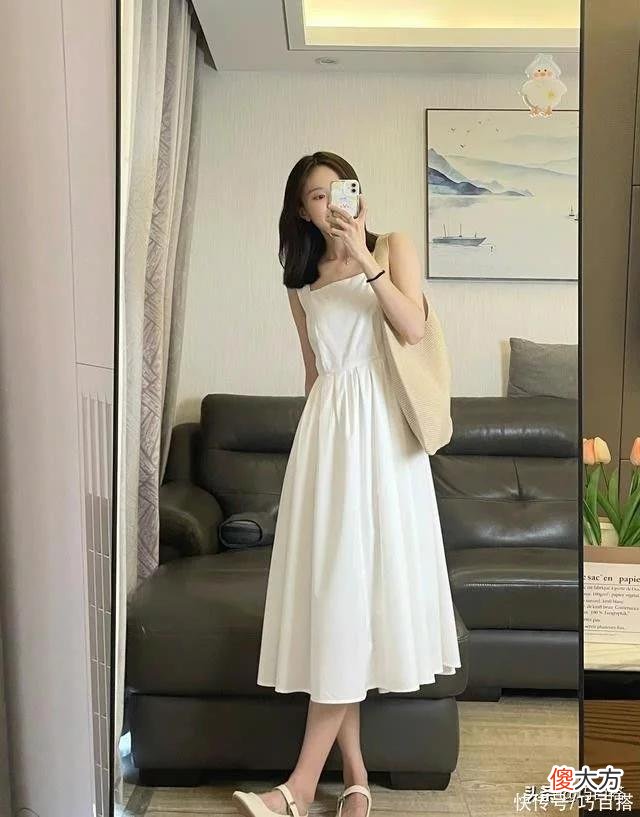 【时尚一点】不会搭配？一件基础款连衣裙给你答案，照抄就能逆袭，气质优雅