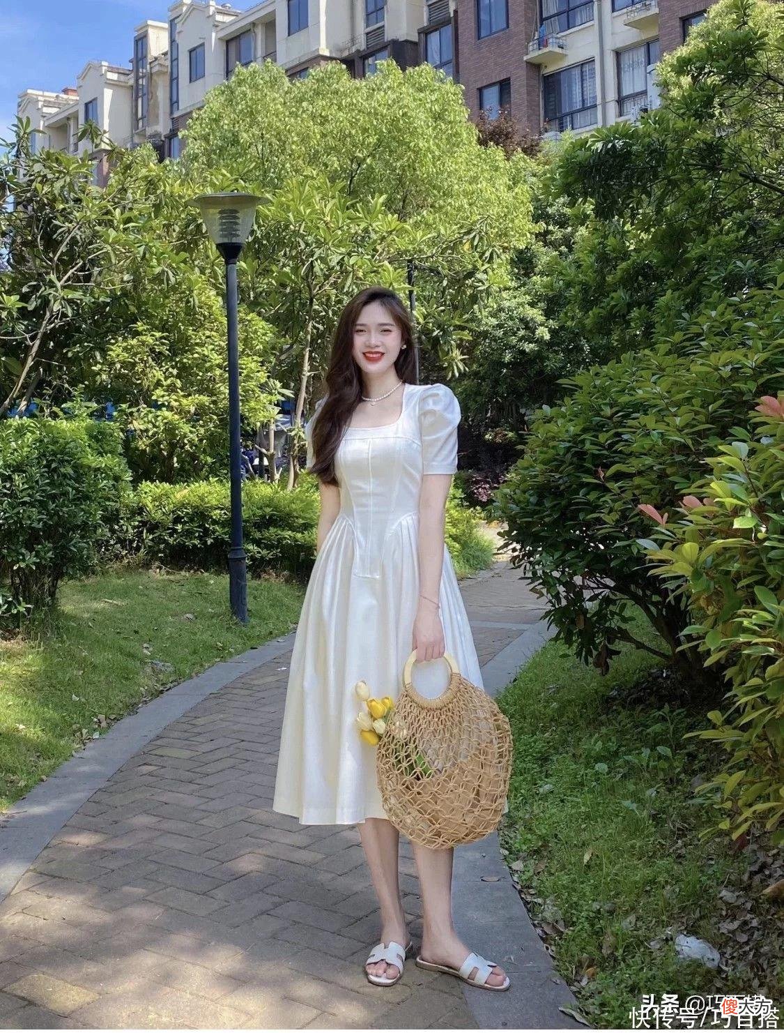 【时尚一点】不会搭配？一件基础款连衣裙给你答案，照抄就能逆袭，气质优雅