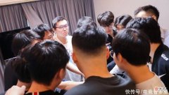 【游戏世界】BLG真的是“人傻钱多”？网友吐槽问题太大，BP一股SN味