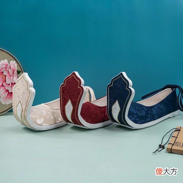【时尚一点】汉服配球鞋，真的很吃藕吗？三款足衣让同袍再也不破防！