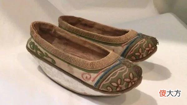 【时尚一点】汉服配球鞋，真的很吃藕吗？三款足衣让同袍再也不破防！