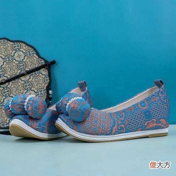 【时尚一点】汉服配球鞋，真的很吃藕吗？三款足衣让同袍再也不破防！