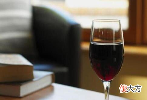 滴酒怎么倒酒不漏 倒酒如何做到滴酒不漏