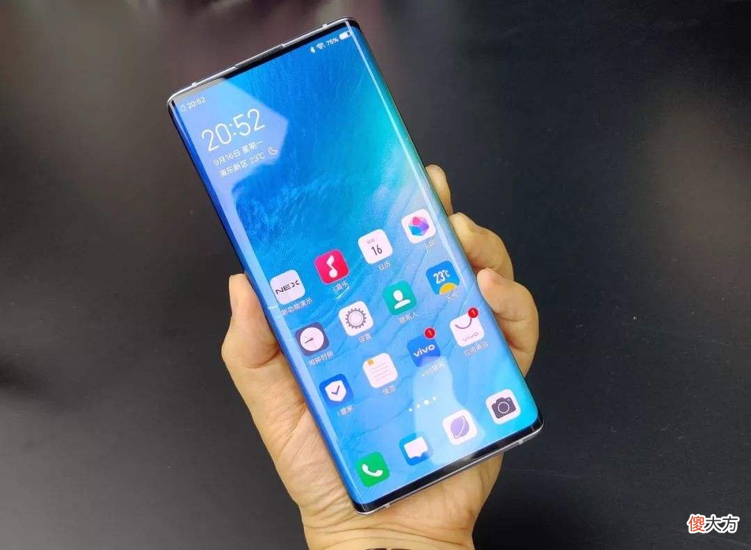 为什么2022年智能手机越来越重 2020手机越来越重