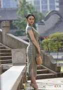 【时尚一点】气质时尚的搭配，穿国风旗袍，做知性温柔的女人！