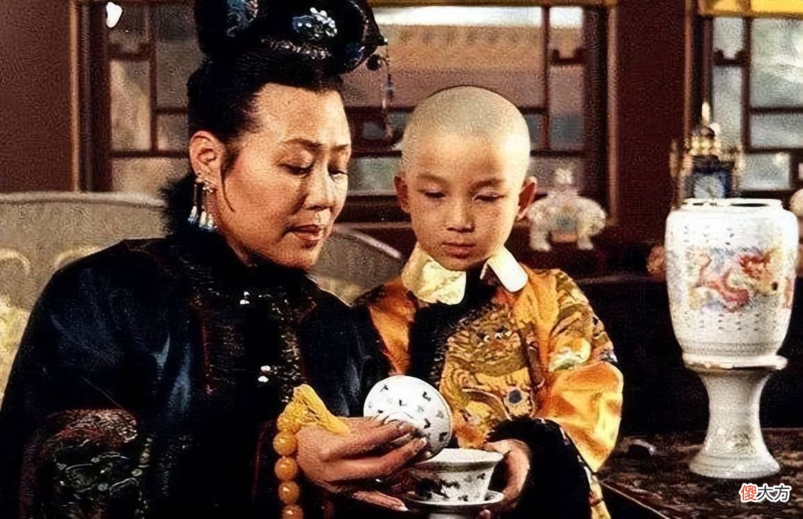【爱历史】康熙8岁登基称帝，说话气势磅礴让大臣们拍手称赞，终成千古一帝