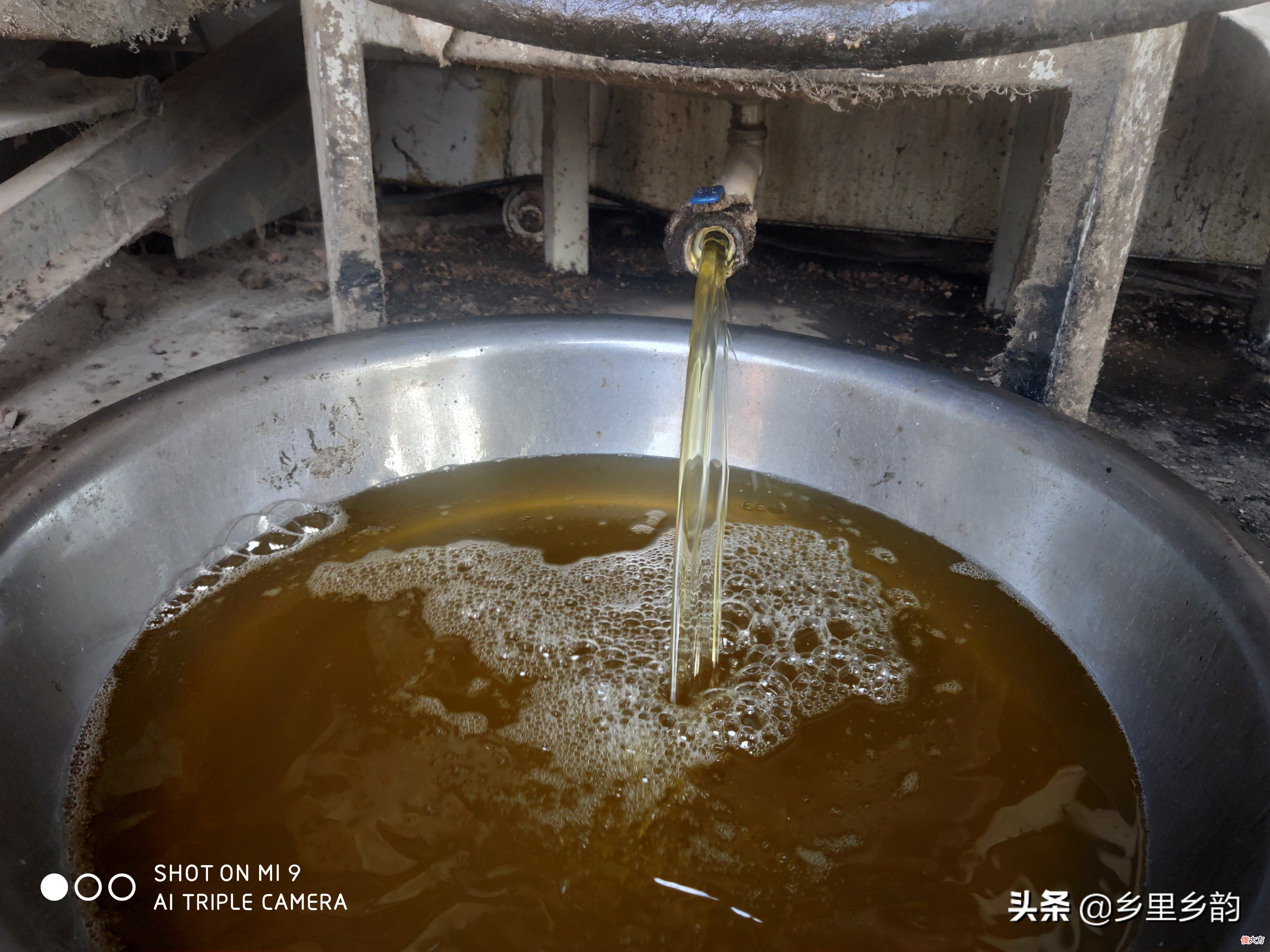 到农村的传统油坊榨油 农村开榨油坊
