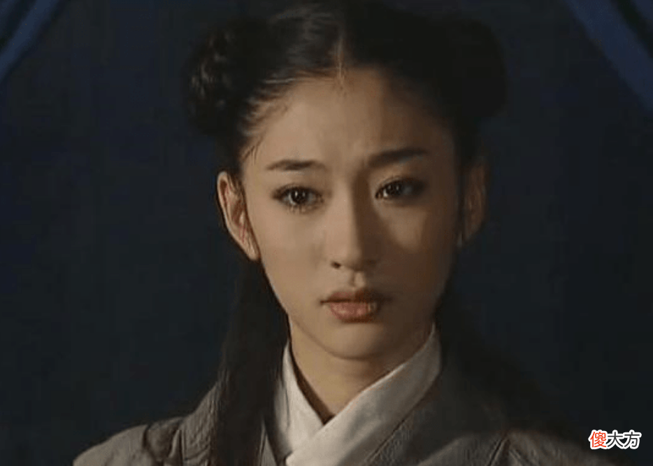 【爱历史】古代夫妻晚上同房睡觉，为啥要让丫鬟守在床边？难道不尴尬吗？