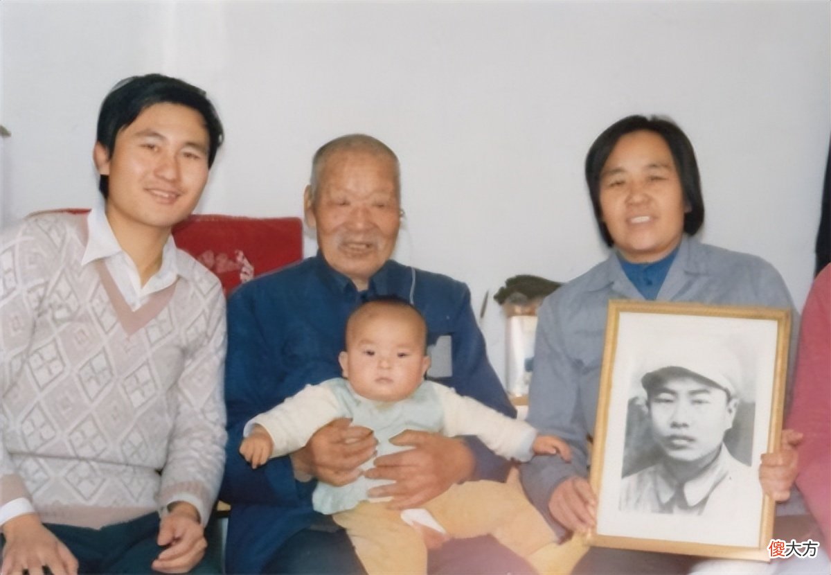 【爱历史】董存瑞19岁牺牲，已结婚4年，妻子为他守孝3年，后来如何了