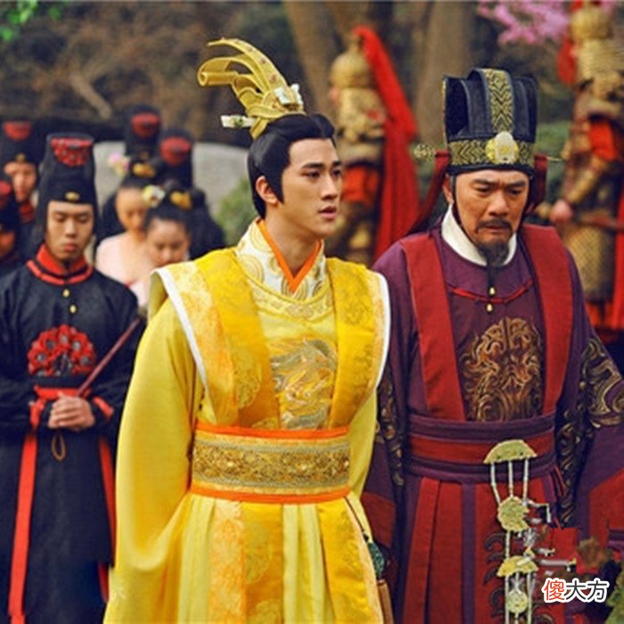 【爱历史】出身贫苦的草根皇帝，受到奸臣威胁只能装瞎，忍辱负重睁眼杀权臣