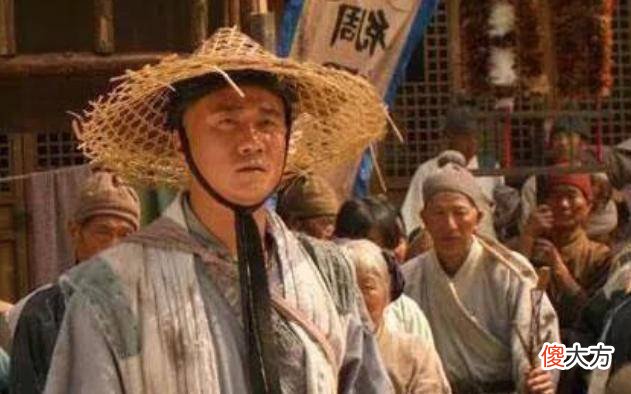 【爱历史】开国皇帝朱元璋写的一副对联，竟被人一脚踢翻，反而受到大加赞赏