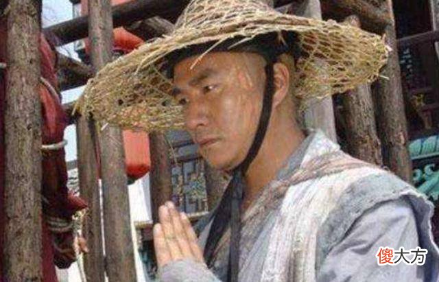 【历史故事】朱元璋建立明朝后，对贪官到底有多狠？