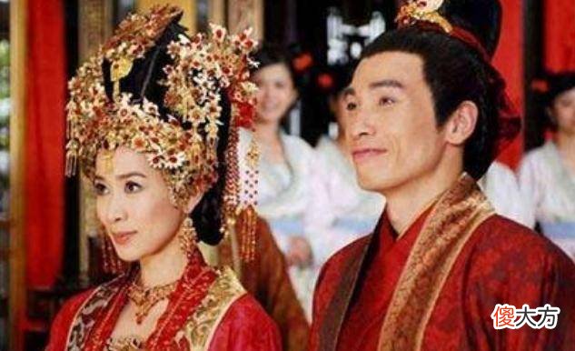 【历史故事】朱元璋建立明朝后，对贪官到底有多狠？