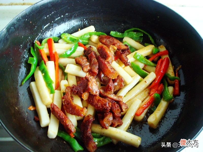 它是过年必吃年年糕 年年糕的年