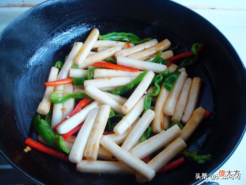 它是过年必吃年年糕 年年糕的年