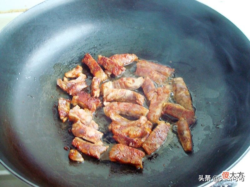 它是过年必吃年年糕 年年糕的年