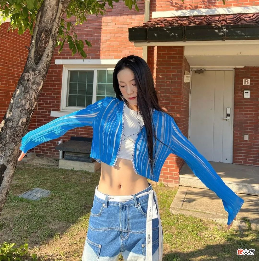 【就爱时尚】Andersson Bell 成为时尚博主穿搭新宠？