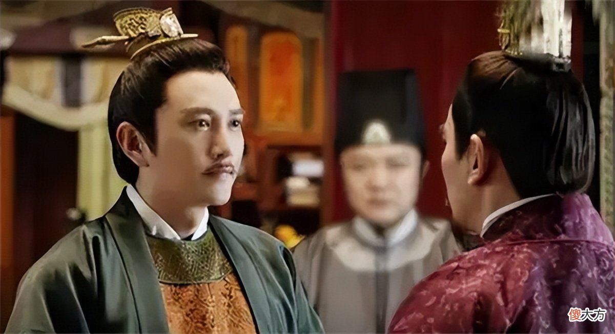 【爱历史】相士去一人家算命，刚进门却掉头就走：不算了，这一家都不是凡人