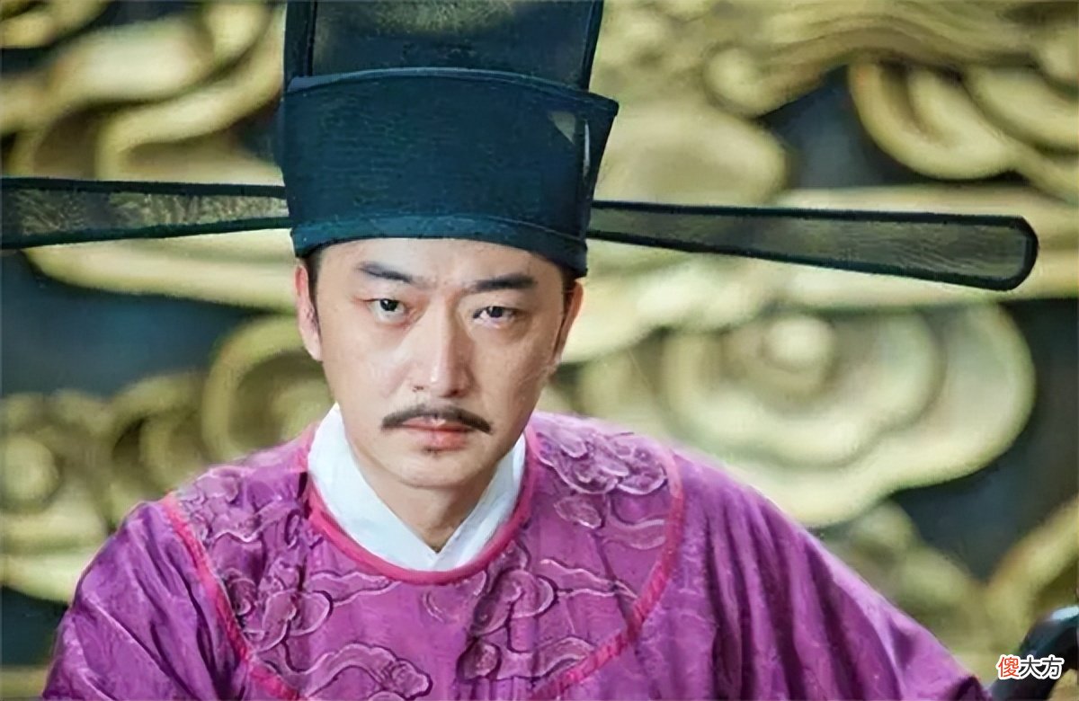 【爱历史】相士去一人家算命，刚进门却掉头就走：不算了，这一家都不是凡人