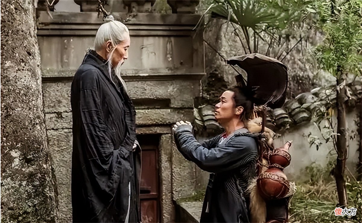 【爱历史】相士去一人家算命，刚进门却掉头就走：不算了，这一家都不是凡人
