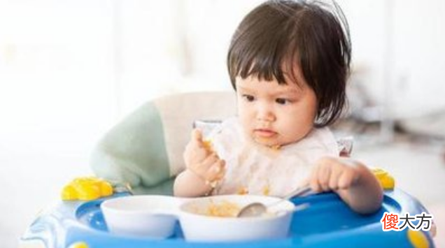 给孩子添加辅食时，这5个错误要避开，当心伤脾胃，还影响长个